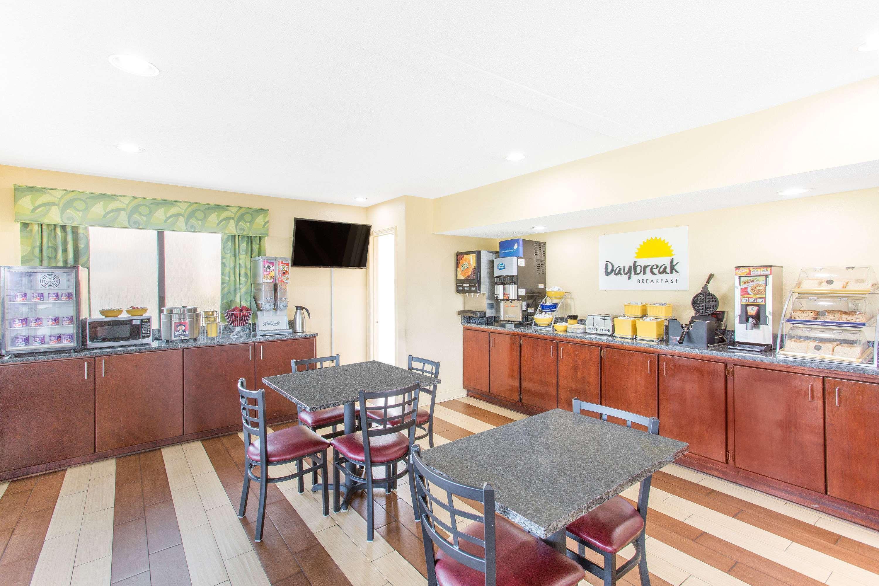 Days Inn By Wyndham Florence/I-95 North Ngoại thất bức ảnh