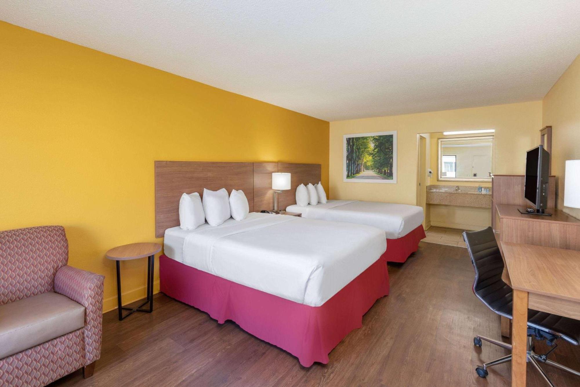 Days Inn By Wyndham Florence/I-95 North Ngoại thất bức ảnh