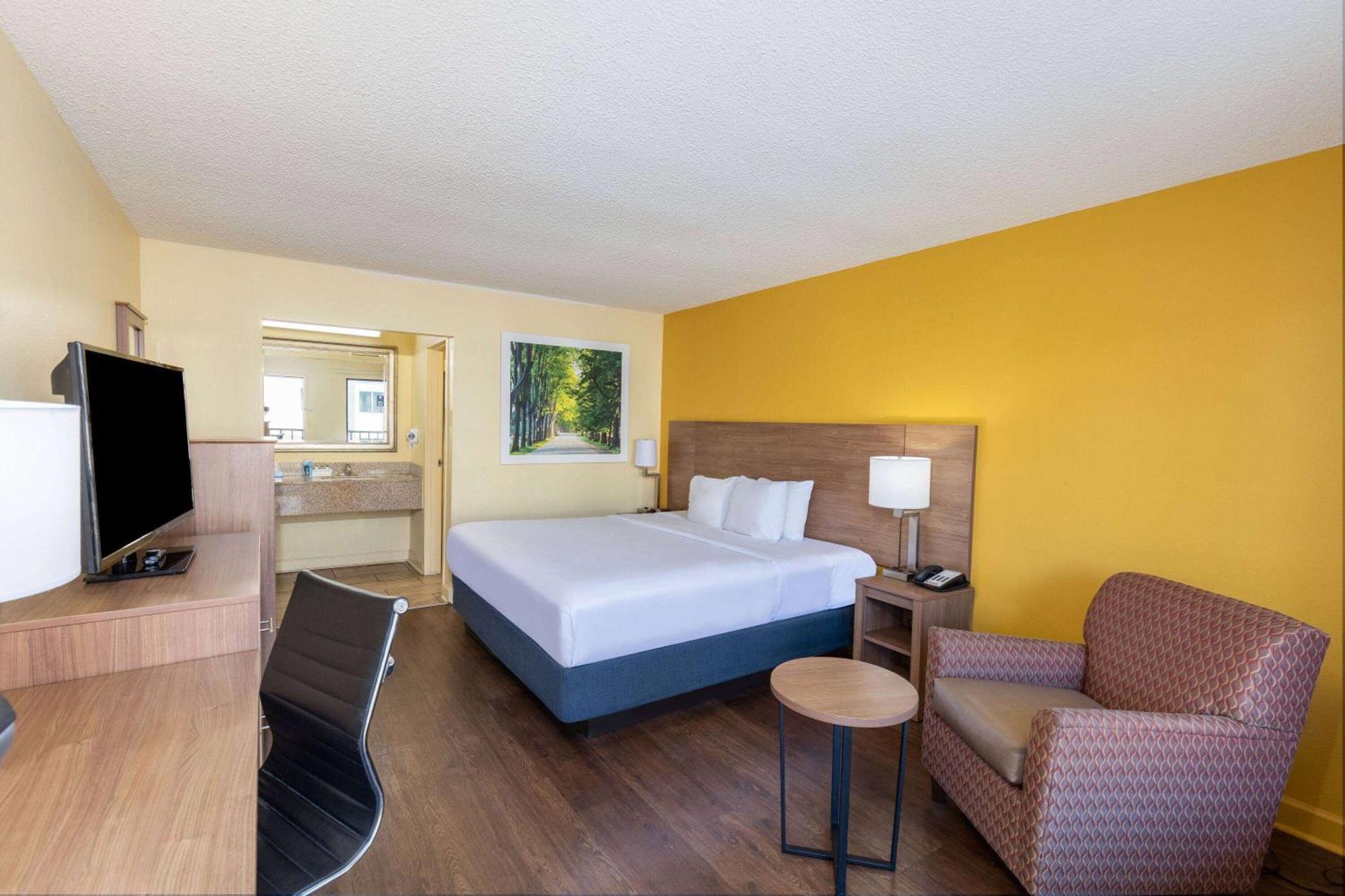 Days Inn By Wyndham Florence/I-95 North Ngoại thất bức ảnh